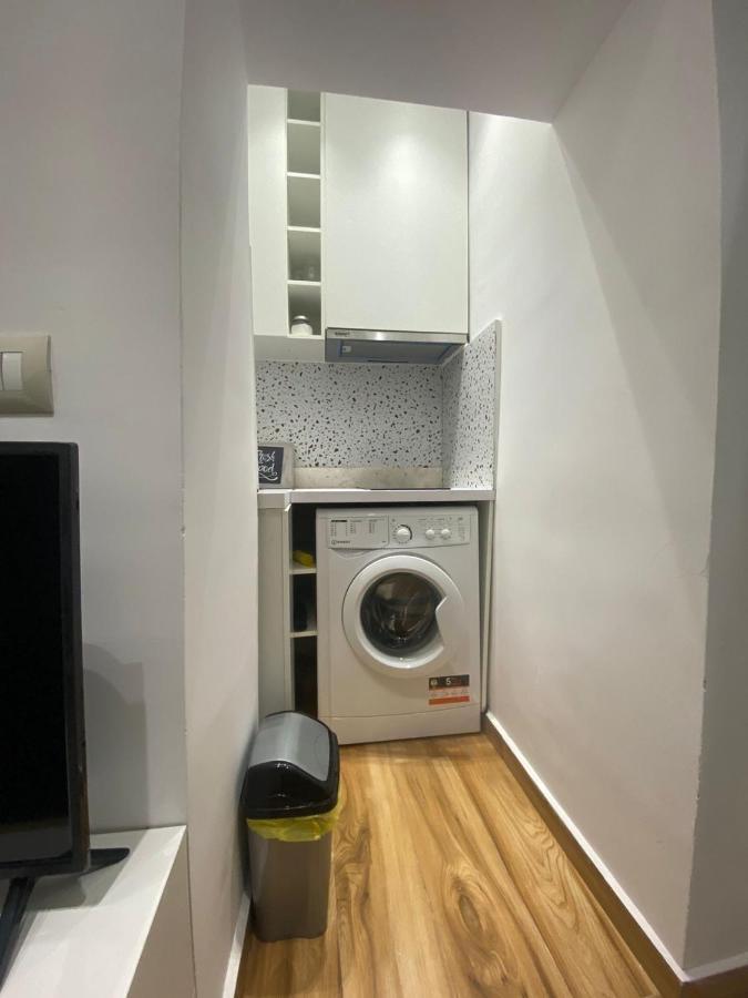 Luxury Apartment In Blloku Area Тирана Экстерьер фото