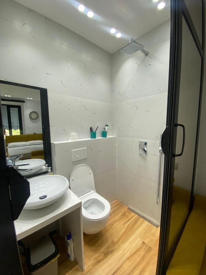 Luxury Apartment In Blloku Area Тирана Экстерьер фото